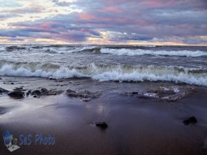 Waves Rolling In