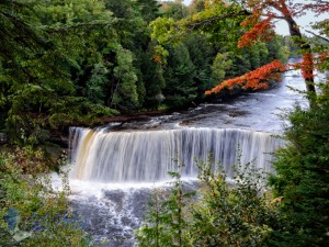 Upper Tahquamenon Falls